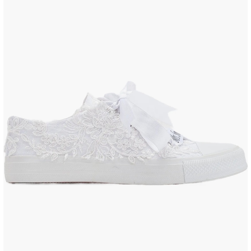 Belle Lace White Bridal Sneakers 7.5